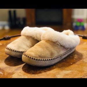 UGG Slippers Size 8